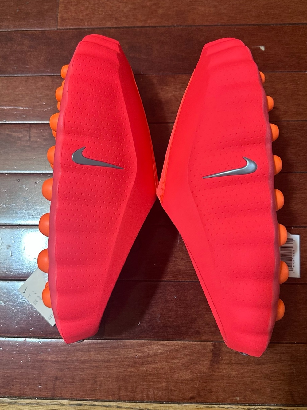 Nike Mind Bright Red Slip-On Foam Clogs - Picture 4 of 8